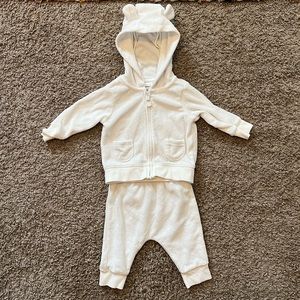 Carter’s | 2-Piece Set | 3 Months Hoodie and Pants